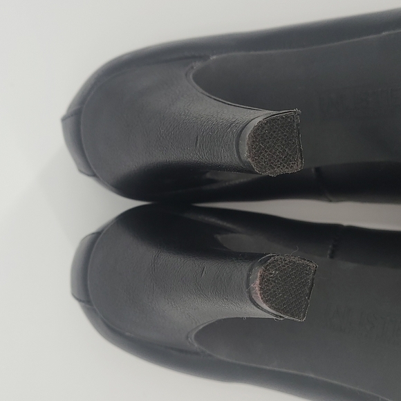 Unlisted by Kenneth Cole Black Heels - Picture 8 of 12